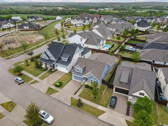 Building Photo - 1725 Rolling Heights Ln
