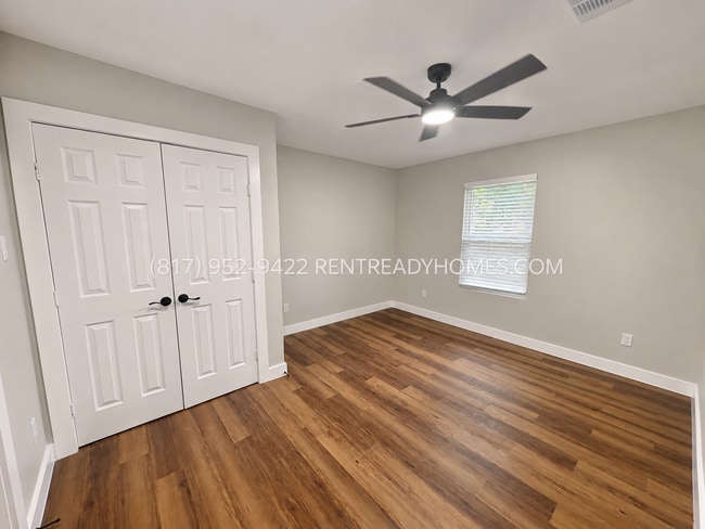 Building Photo - 1104 Sunset Dr