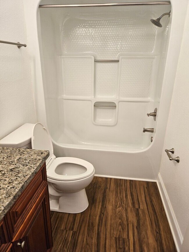 Building Photo - City of Maryville 37801 - 2 Bedroom, 2 bat...
