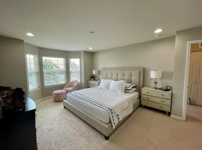 Building Photo - 2889 Henley Ln