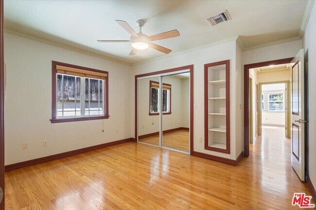 Building Photo - 4385 Camellia Ave