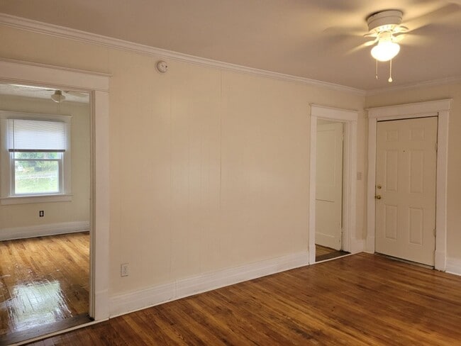 Building Photo - Beautiful Renovated Single Family Home!