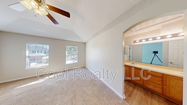 Building Photo - 448 Sherwood Oaks Dr