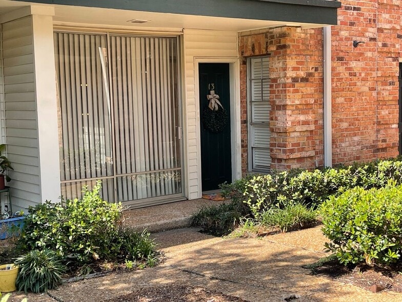 Building Photo - 3400 Timmons Ln