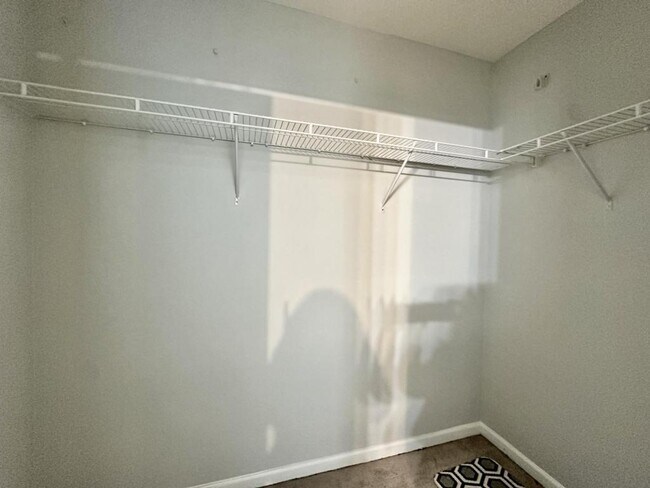 Building Photo - 11119 Amherst Glen Dr