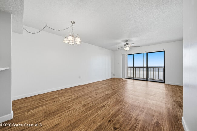 Building Photo - 6850 US-1