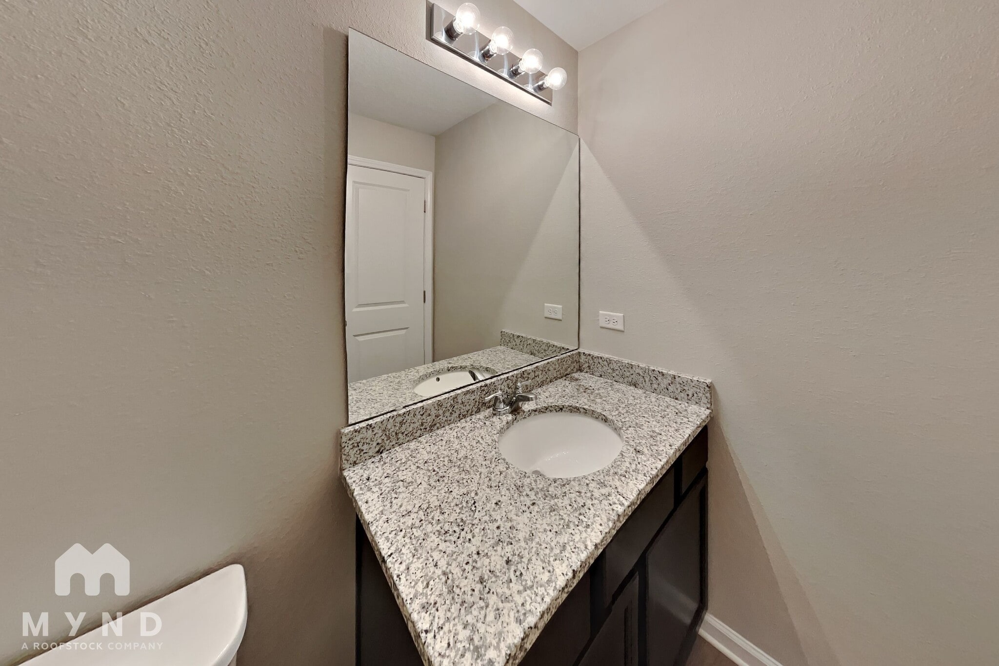 Building Photo - 752 Henley Ct
