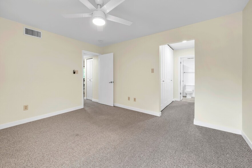 Building Photo - 2227 Canyon Blvd