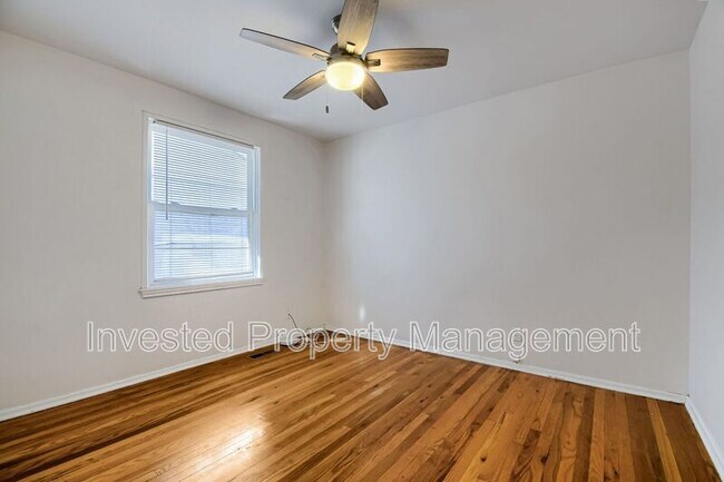 Building Photo - 785 Elm St