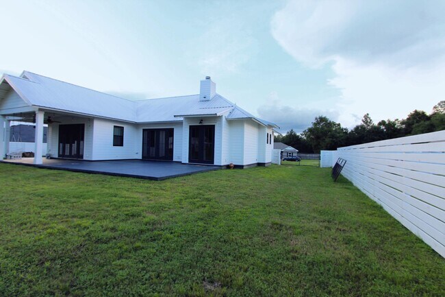 Building Photo - 3116 Pinot Way