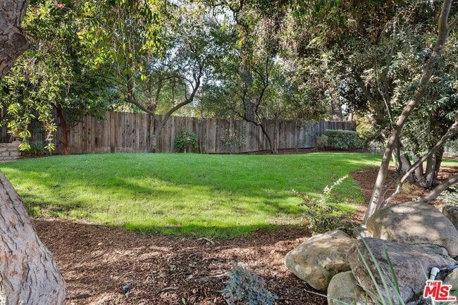 Building Photo - 4943 Palomar Dr