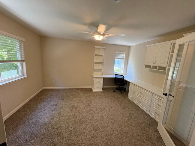 Building Photo - 5411 Asterwood Dr