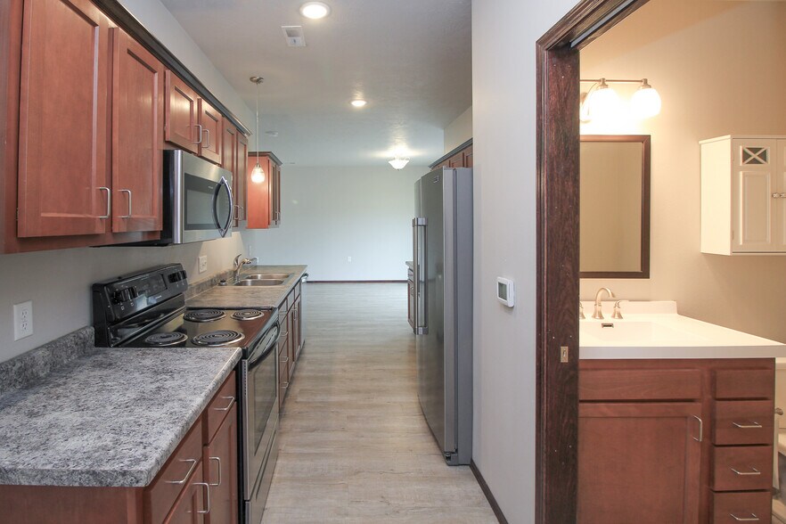 Building Photo - 1013 Tanner Ct