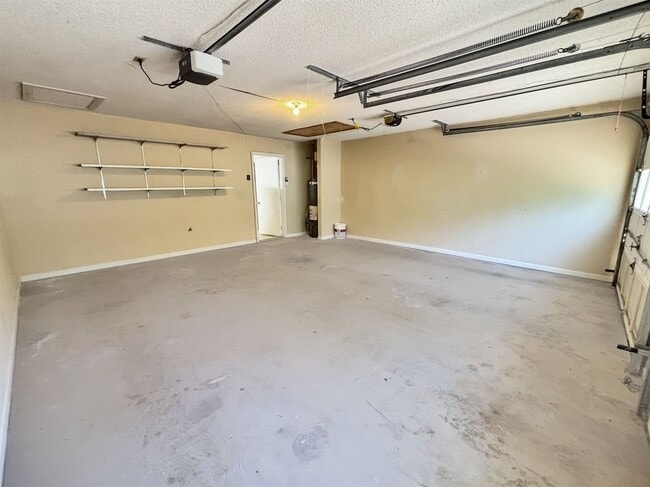 Building Photo - 1497 Chaseway Cir