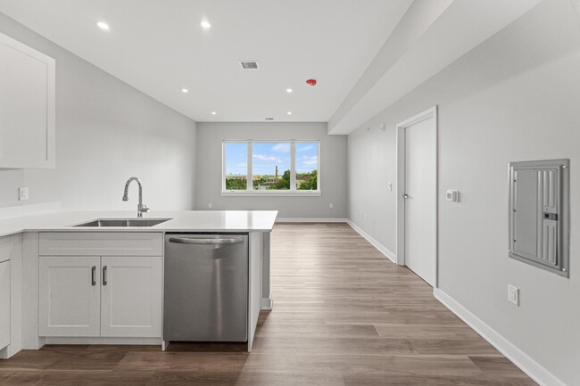 Building Photo - 475 Communipaw Ave