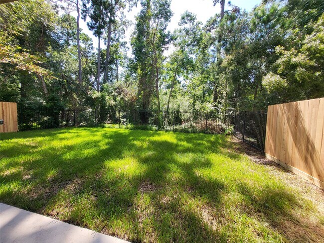 Building Photo - 8811 Van Allen Dr
