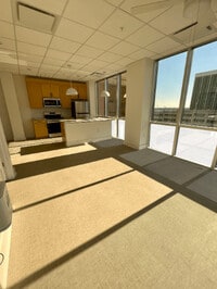 Interior Photo - 500 Plume