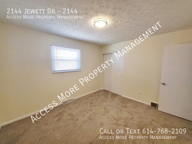 Building Photo - 2144 Jewett Dr