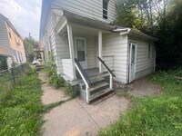 Building Photo - 6401 Gertrude Ave