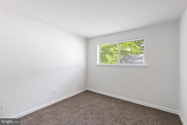 Building Photo - 5124 Astor Pl SE