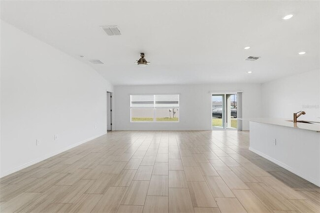 Building Photo - 8808 Bay Leaf Dr