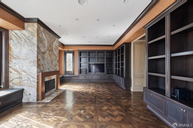 Building Photo - 2336 Broadway