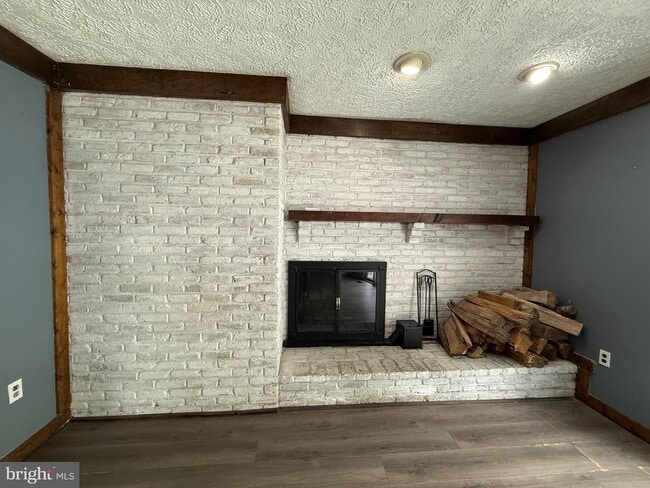 Building Photo - 7635 Stoney Creek Dr