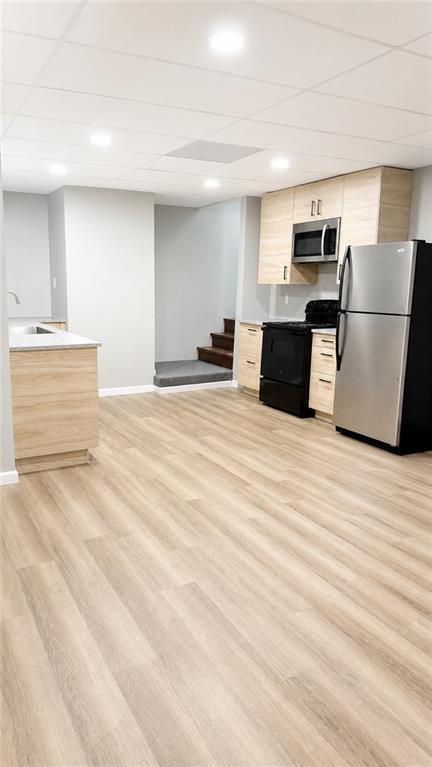Building Photo - 202 Oakwood Cir
