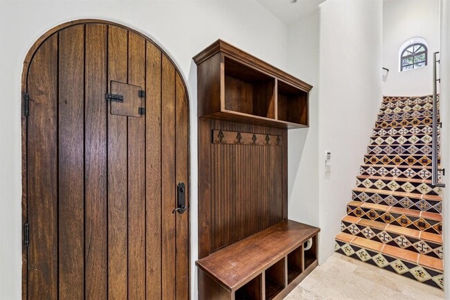 Building Photo - 2706 Pearce Rd