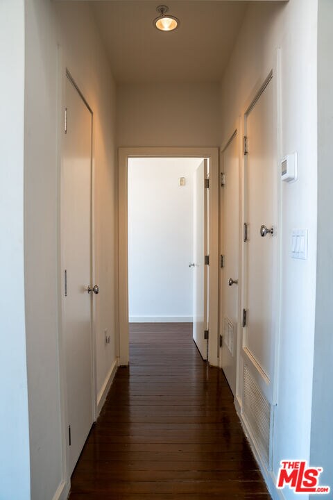 Building Photo - 257 S Spring St
