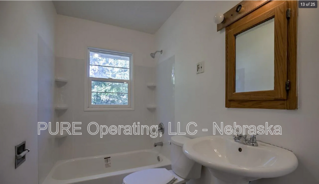 Building Photo - 7764 Maywood St
