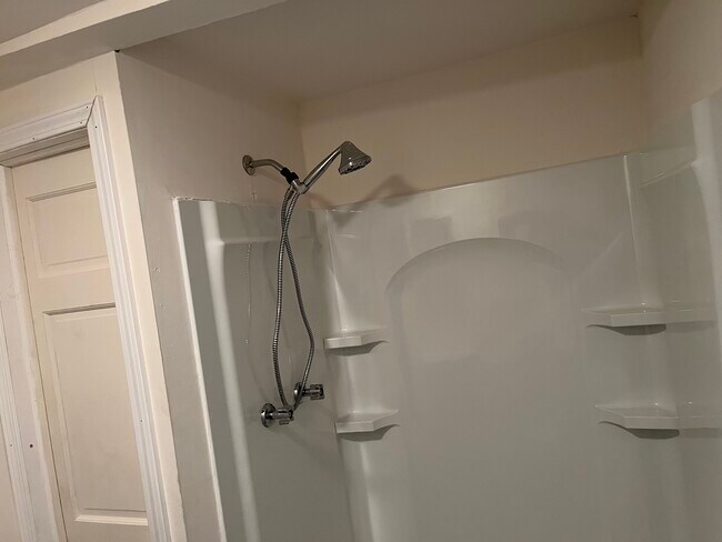 Bathroom - 1033 Cowford Rd