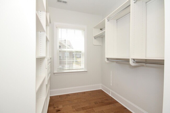 Building Photo - Beautiful John Wieland end unit townhouse ...