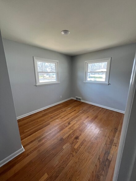 Building Photo - 120 Alberto Ln