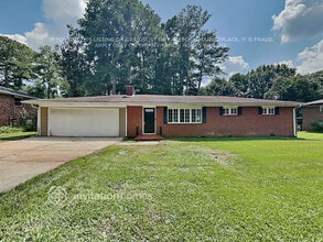 Building Photo - 759 Birchwood Ln SW