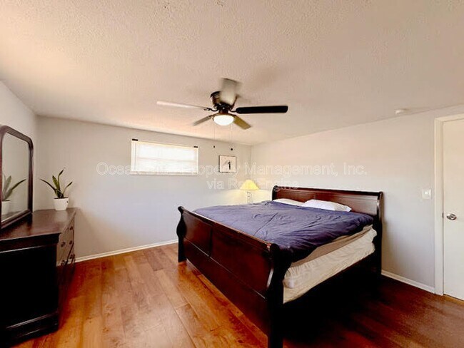 Building Photo - 7924 Halsey Dr