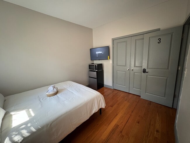 Building Photo - 157 Bidwell Ave