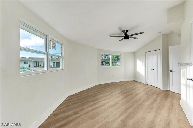 Building Photo - 190 Tarpon Rd