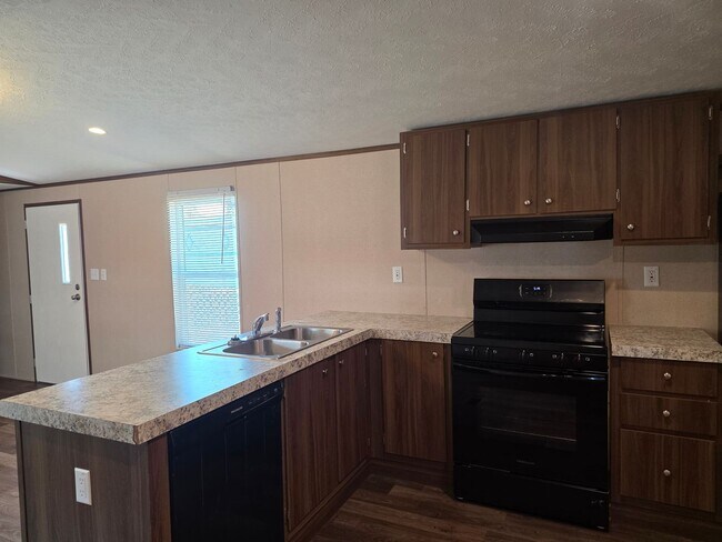Building Photo - 1775 Sea Creek Dr