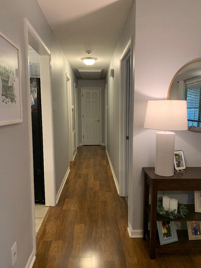 Building Photo - 133 Sea Pines Dr