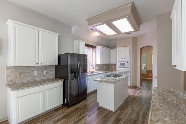 Building Photo - 203 Jewel Park Ln