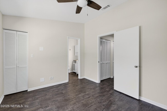 Building Photo - 7701 Baymeadows Cir W