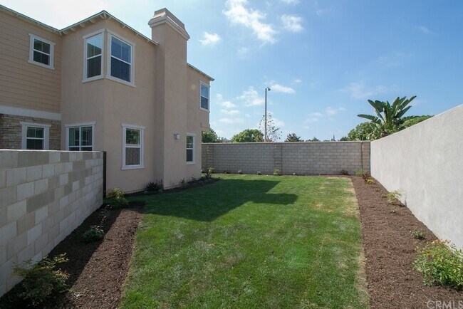 Building Photo - 1045 Hope Ln