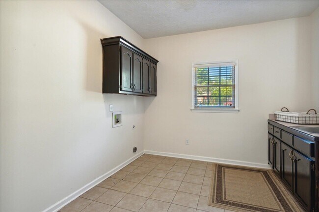 Building Photo - 739 Evans View Ln