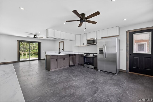 Building Photo - 5751 Curriers Rd