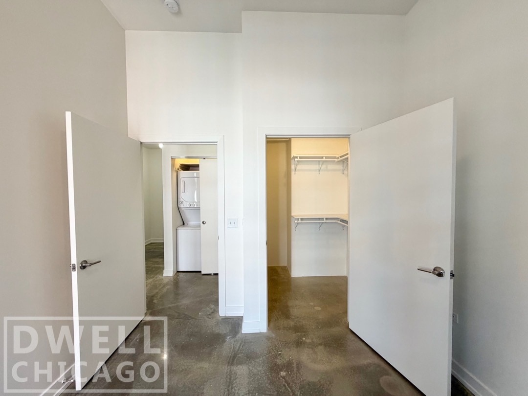 Building Photo - 1513 W Adams St