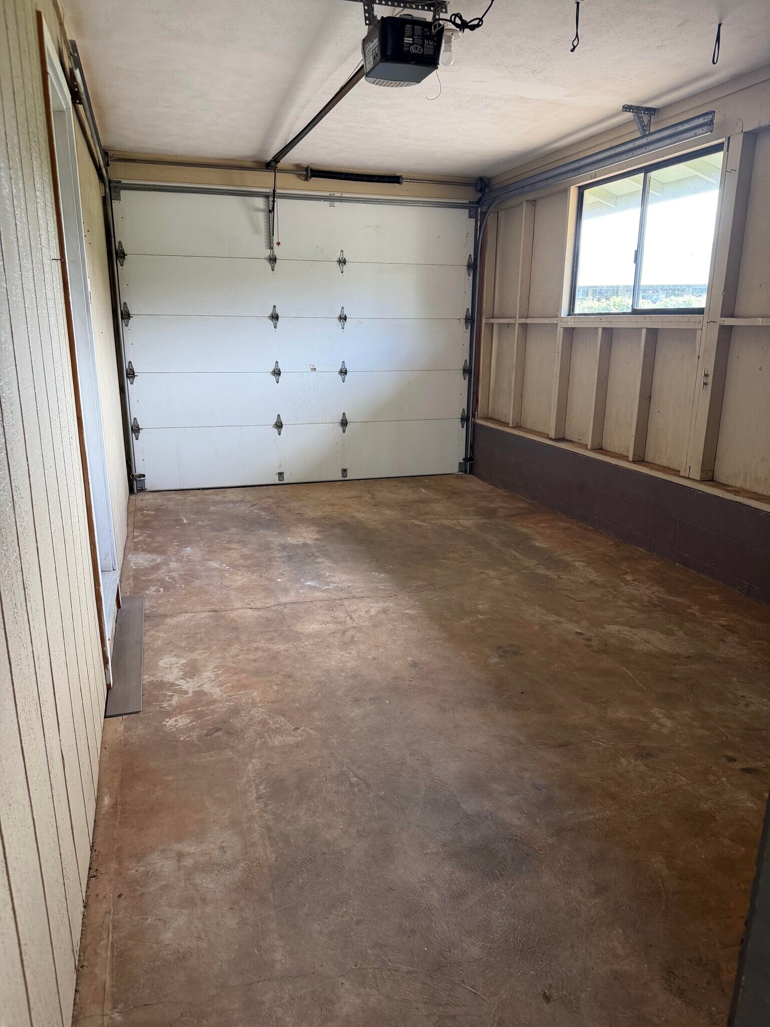 Building Photo - 1054 Makawao Ave