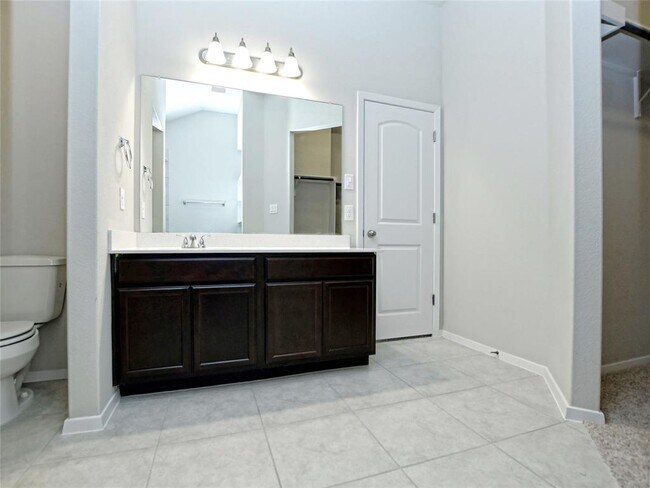 Building Photo - 210 Trailside Ln