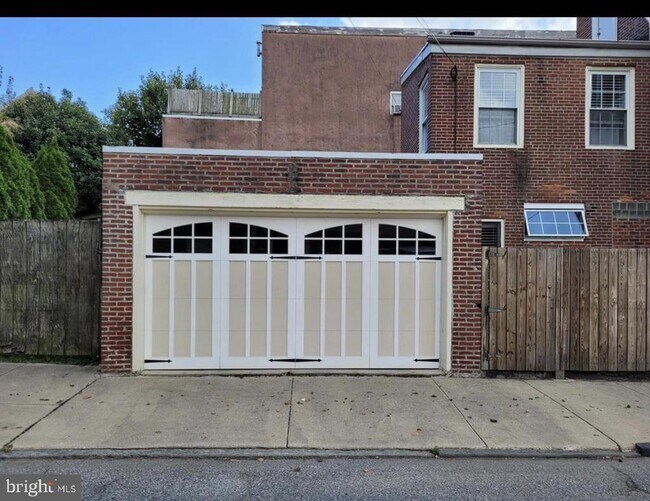 Building Photo - 1037 Shackamaxon St