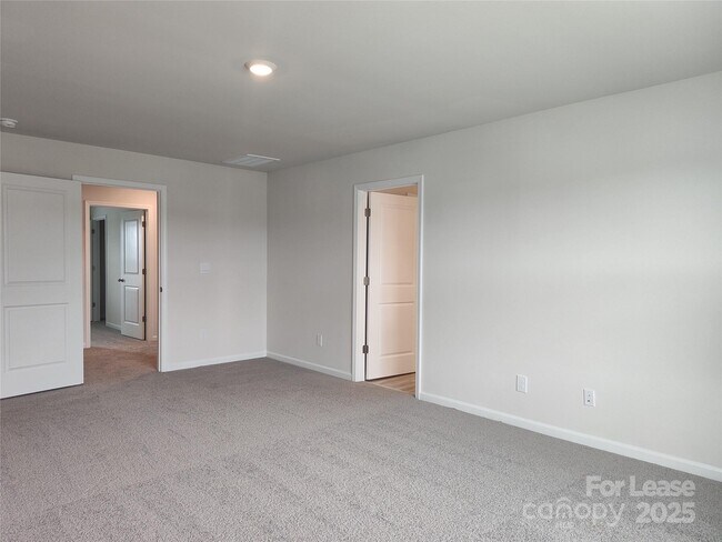 Building Photo - 529 Zermatt Ct